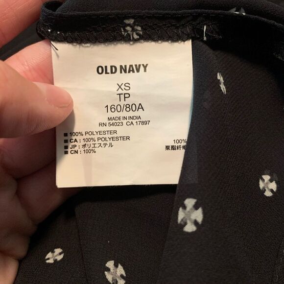 3 for $30! NWT! old navy sheer top. Size xs - Picture 4 of 10